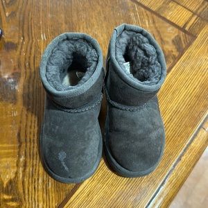 UGGS toddlers classic II boots